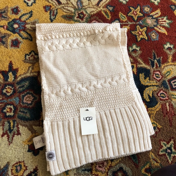 UGG Australia scarf - Picture 1 of 2